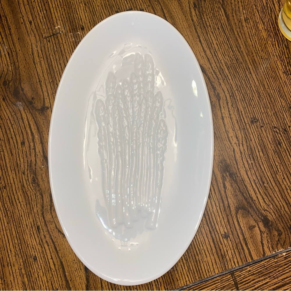 Crate & Barrel White Porcelain Oval Asparagus Dish